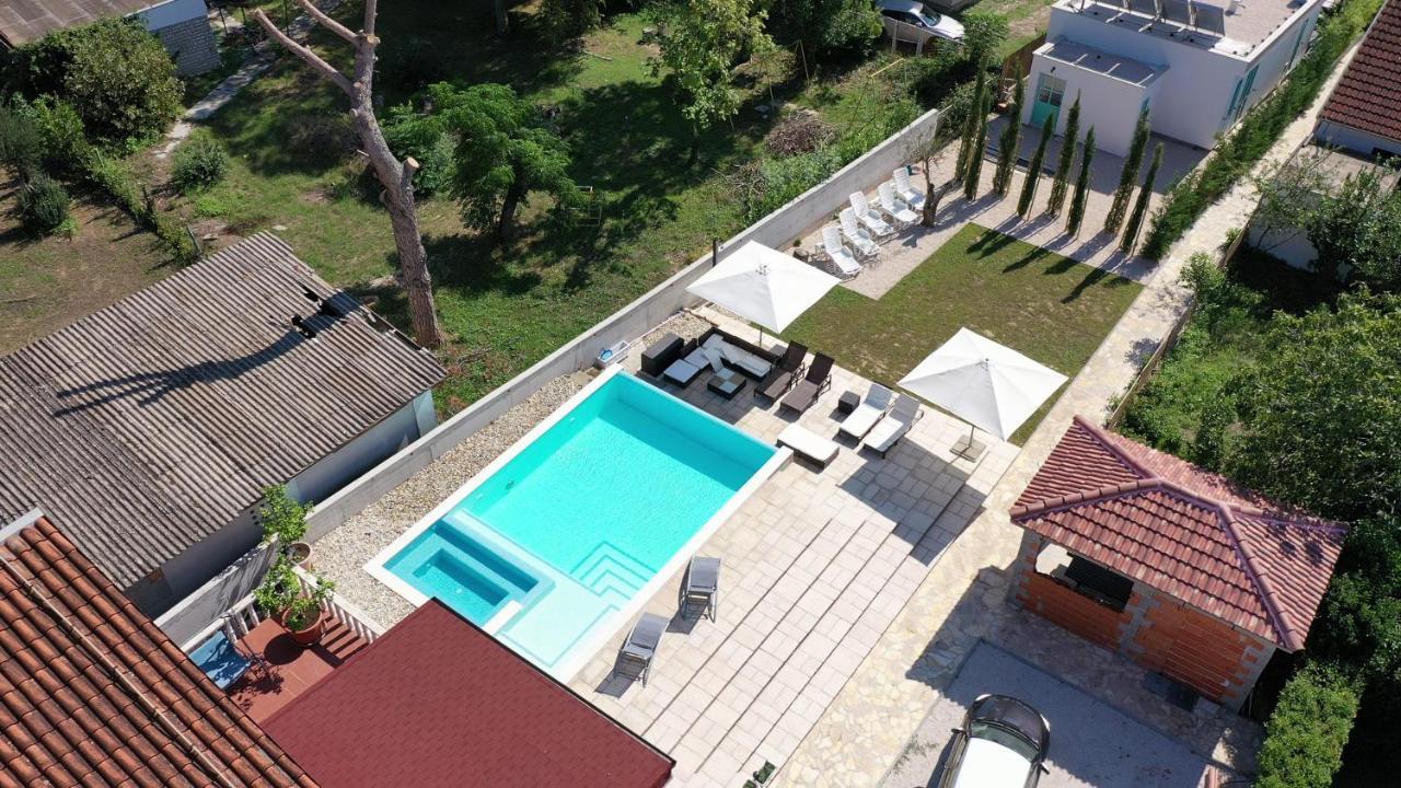 Villa Lukas Sukosan Bagian luar foto