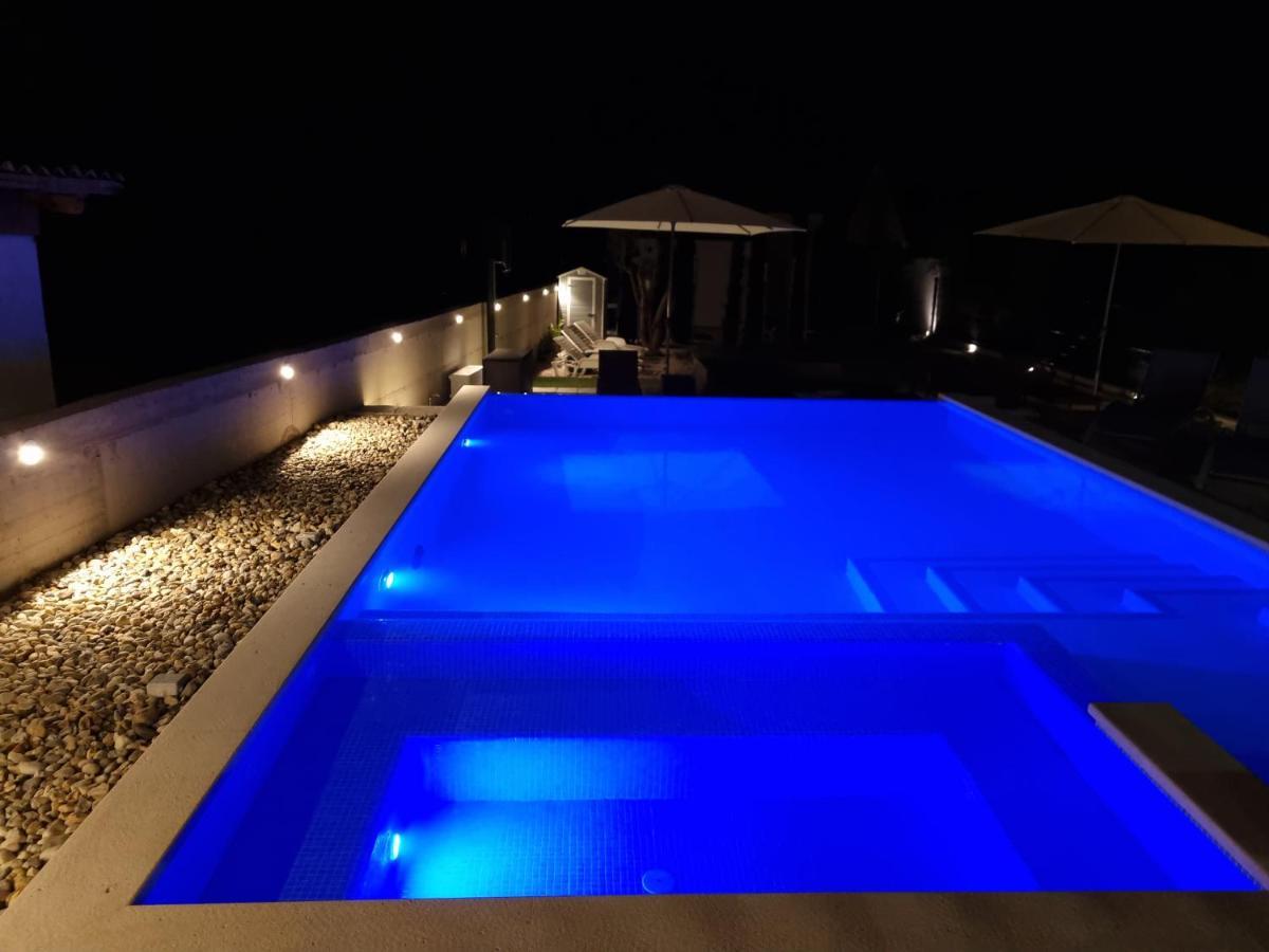 Villa Lukas Sukosan Bagian luar foto